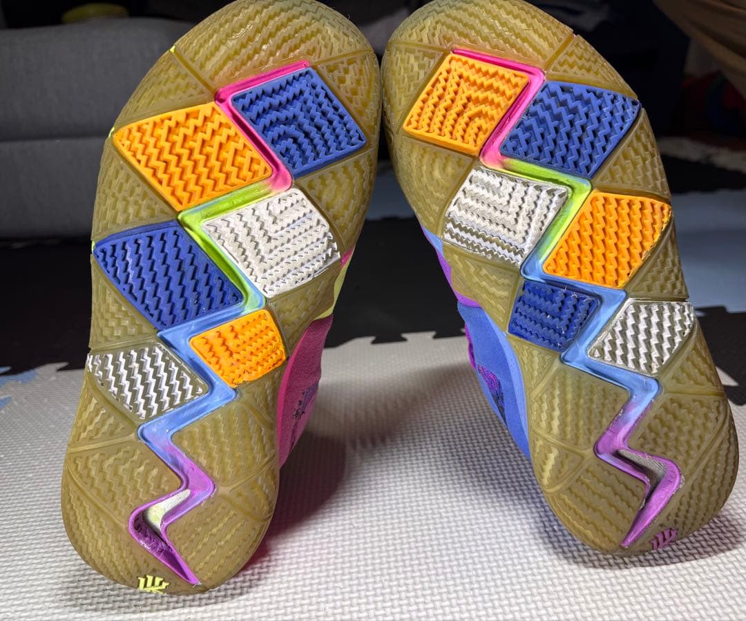 NIKE kyrie4ep ナイキカイリー4ep CONFETTI