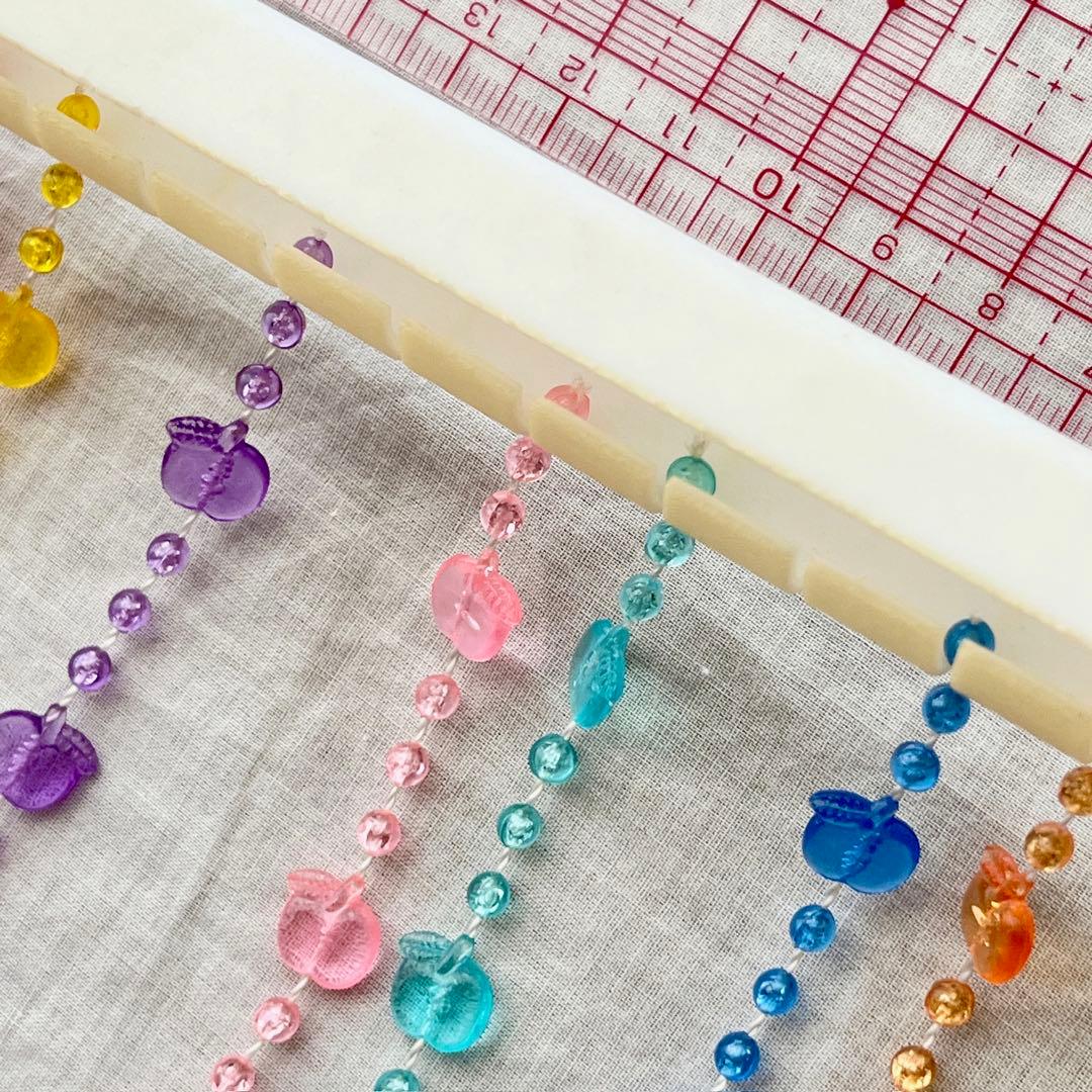 c234 ビーズのれん ビーズカーテン りんご レトロ インテリア ディスプレイ