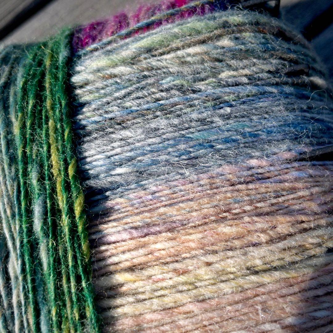 【一点もの】『手紡ぎ糸のお花. i'』手刺繍ファブリックパネル