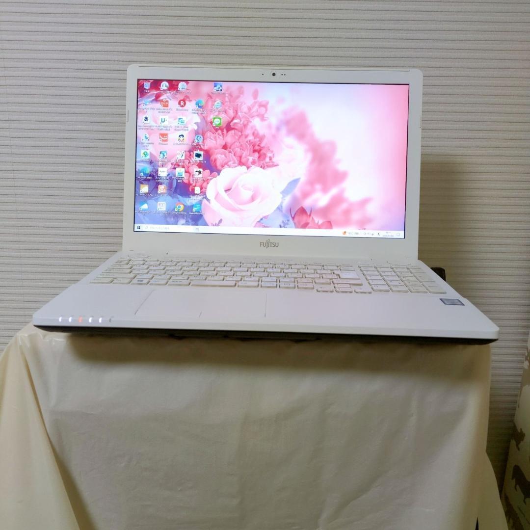 値下げ ノートパソコン 富士通 白 Windows11 i7 SSD１TB