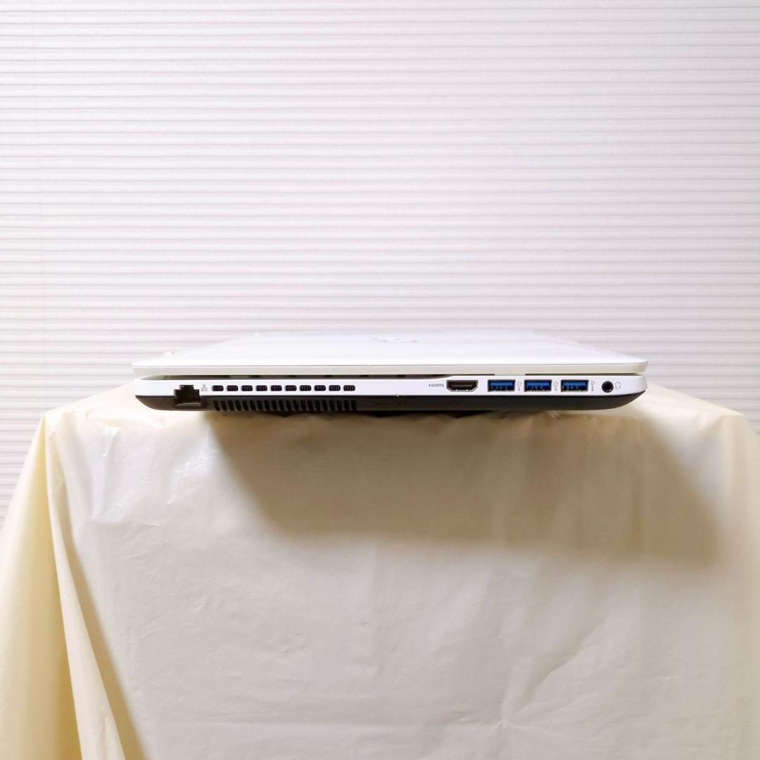 値下げ ノートパソコン 富士通 白 Windows11 i7 SSD１TB