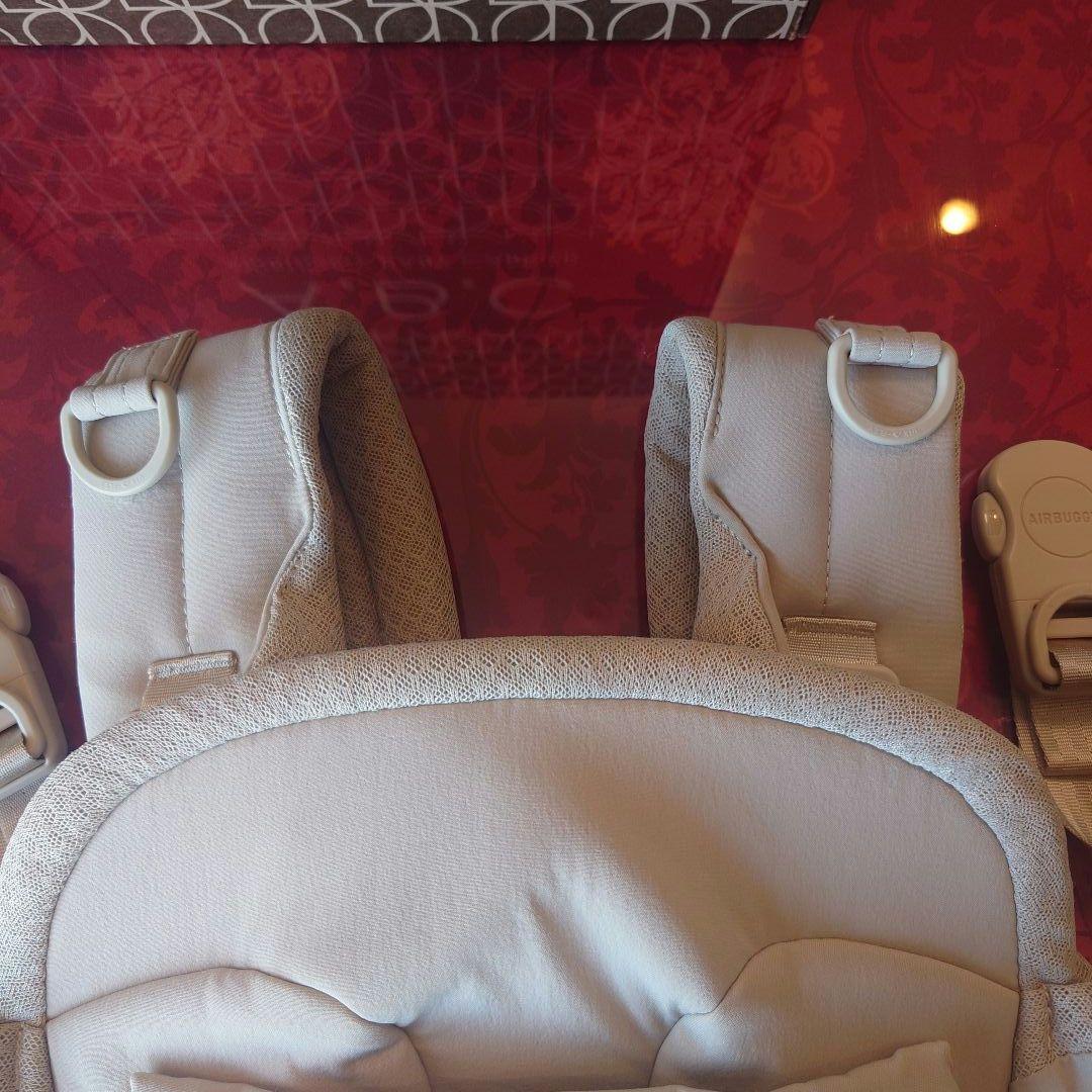 【美品】AIRBUGGY エアバギーベビーキャリア 抱っこ紐　サンドアッシュ