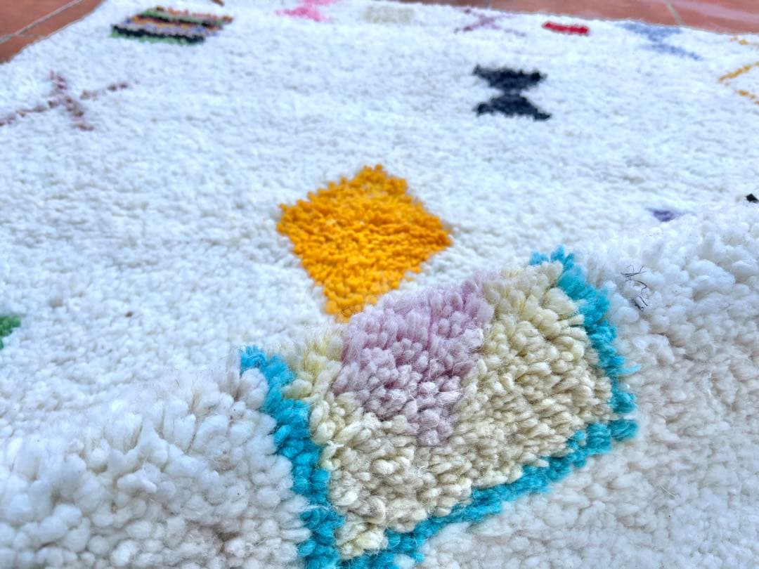 モロッコ ラグ カーペット　絨毯　アジラル ベニワレン