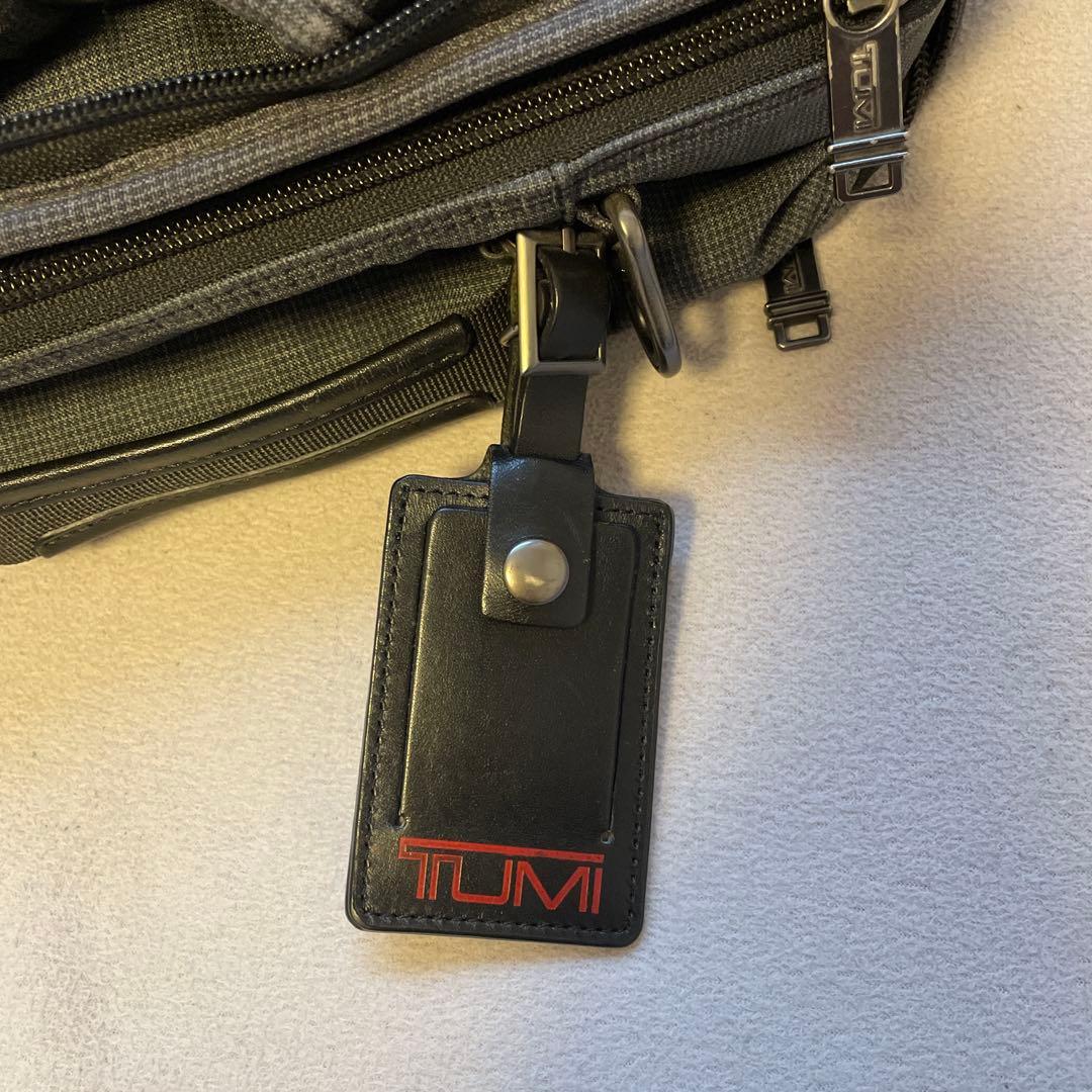 TUMI グレー ビジネスバッグ