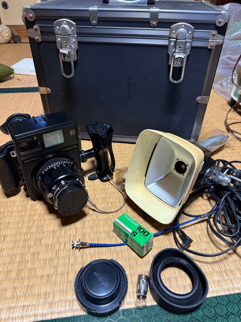 【値下げ】Mamiya Universal フィルムカメラ 75mmレンズ