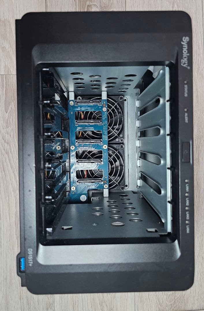 DS1517+ 16G & 10G-SFP+NWカード & HDD計2.5T