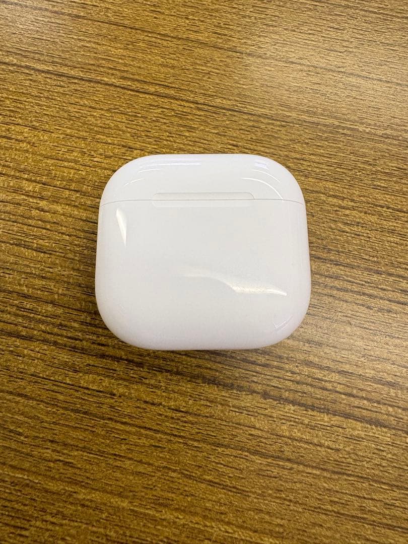 Apple AirPods 4 ANC 箱付き