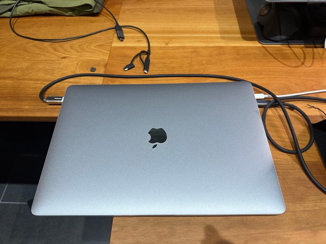 訳あり！　macbook pro & 外部ディスプレイ