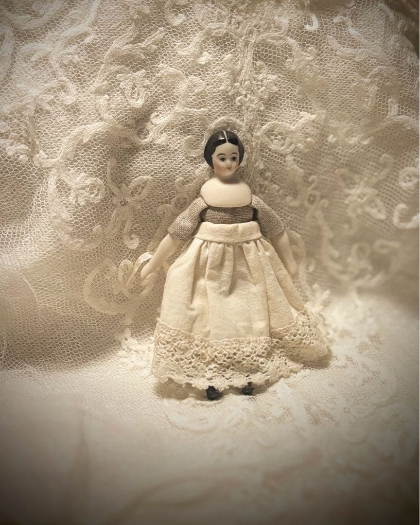 チャイナヘッドドール極小*パリアンドール*ミニチュア8.7cm*センターパート