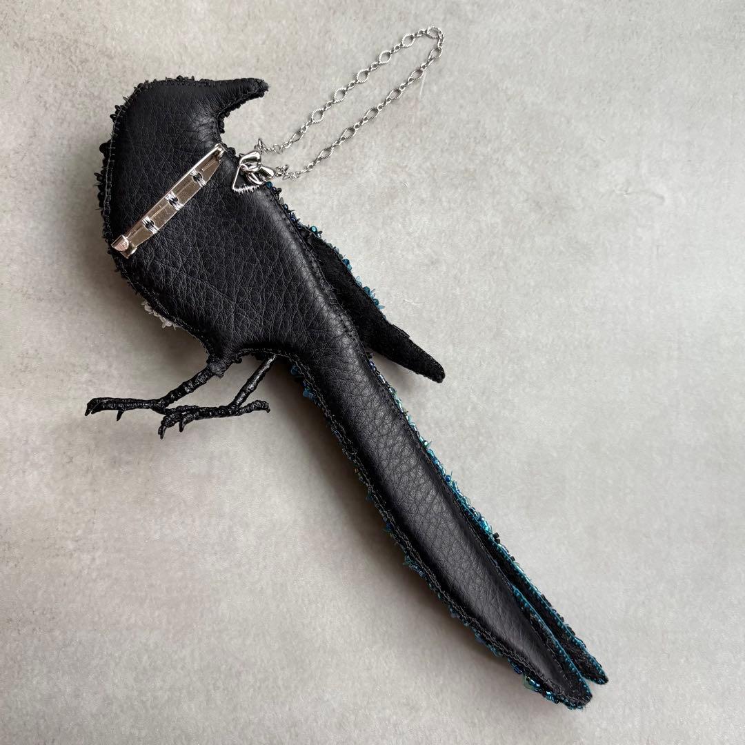 【カササギ】ビッグサイズ ビーズ刺繍ブローチバッグチャーム