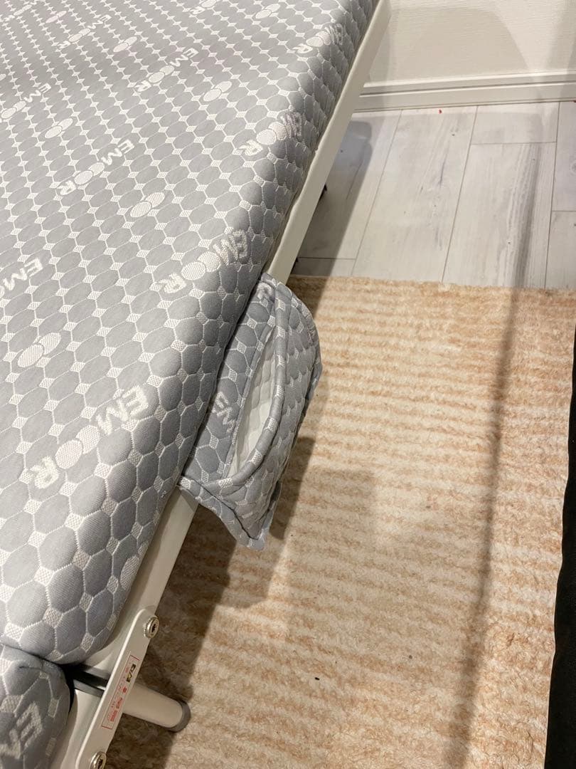 ks　　折り畳みベッド　シングル　リクライニング