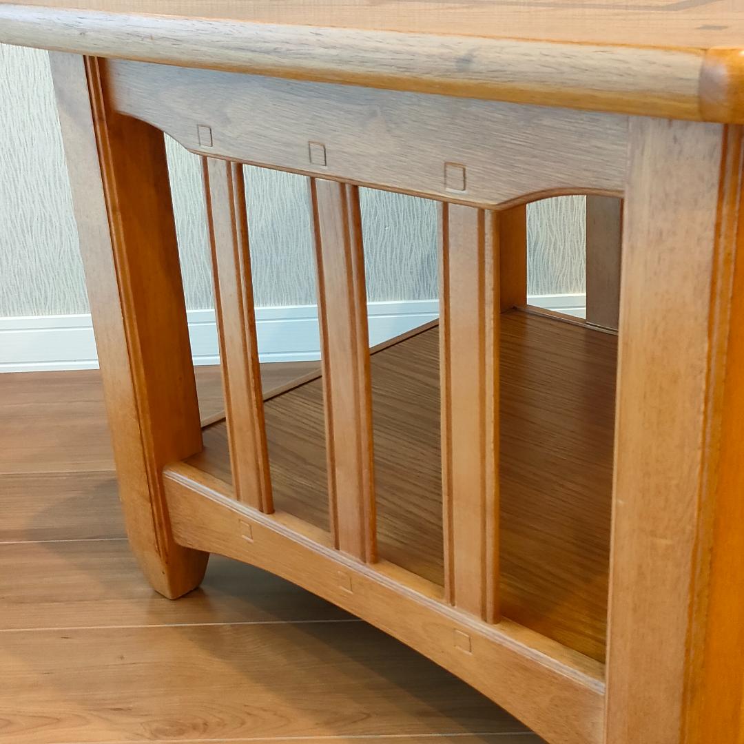 ヴィンテージ　サイドテーブル　UNIVERSAL　FURNITURE　LTD