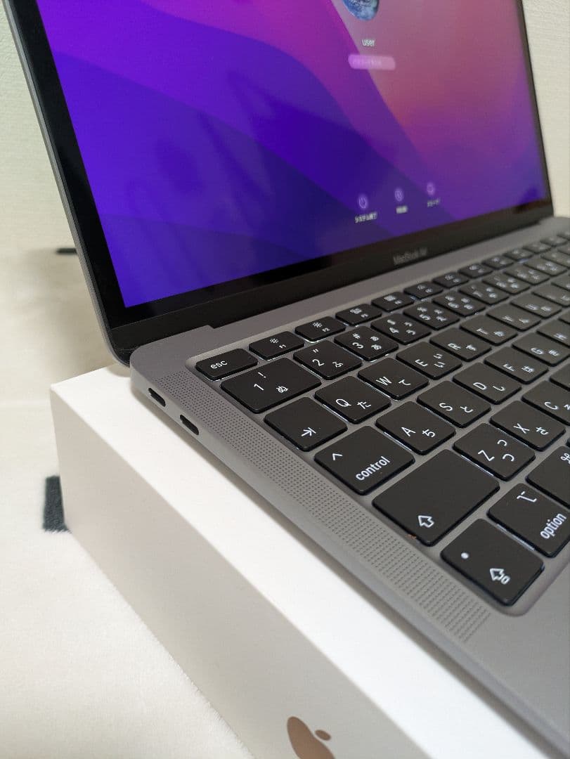 ほぼ新品 MacBook Air 2020