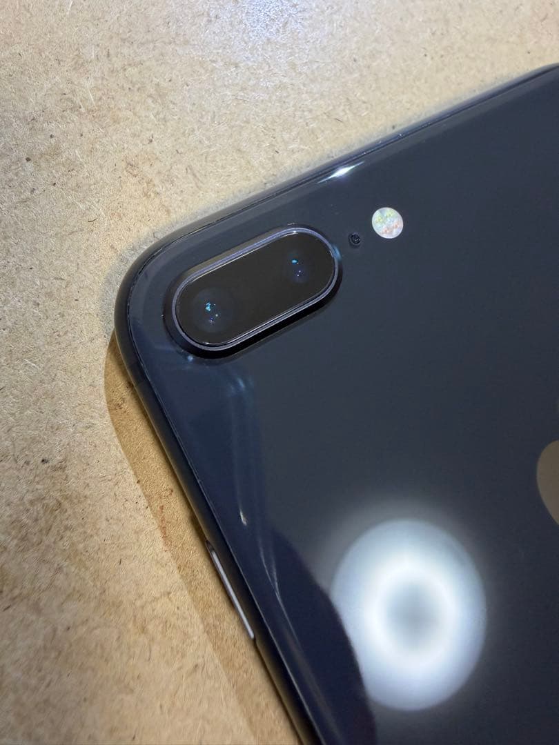 【美品】iPhone8plus 256GB SIMフリー 100% 箱