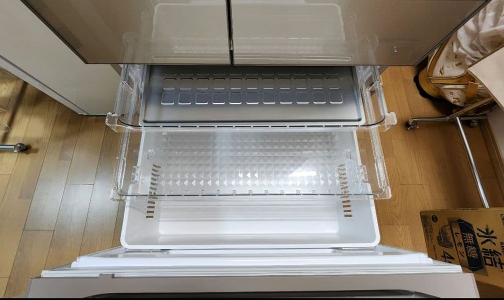 HITACHI 冷蔵庫 プレーンシャンパン 602L