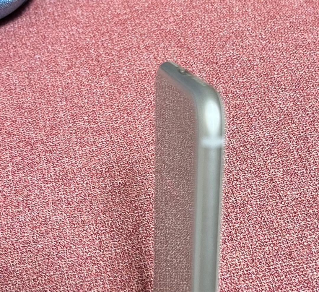 Apple iPhone 8 シルバー SIMフリー