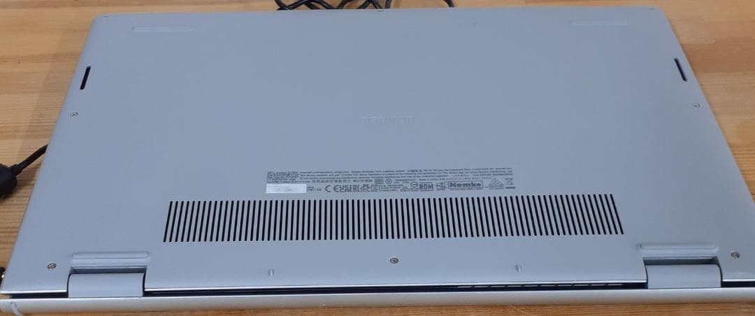 80L0116-10　DELL Core i7 メモリ16GB ノート