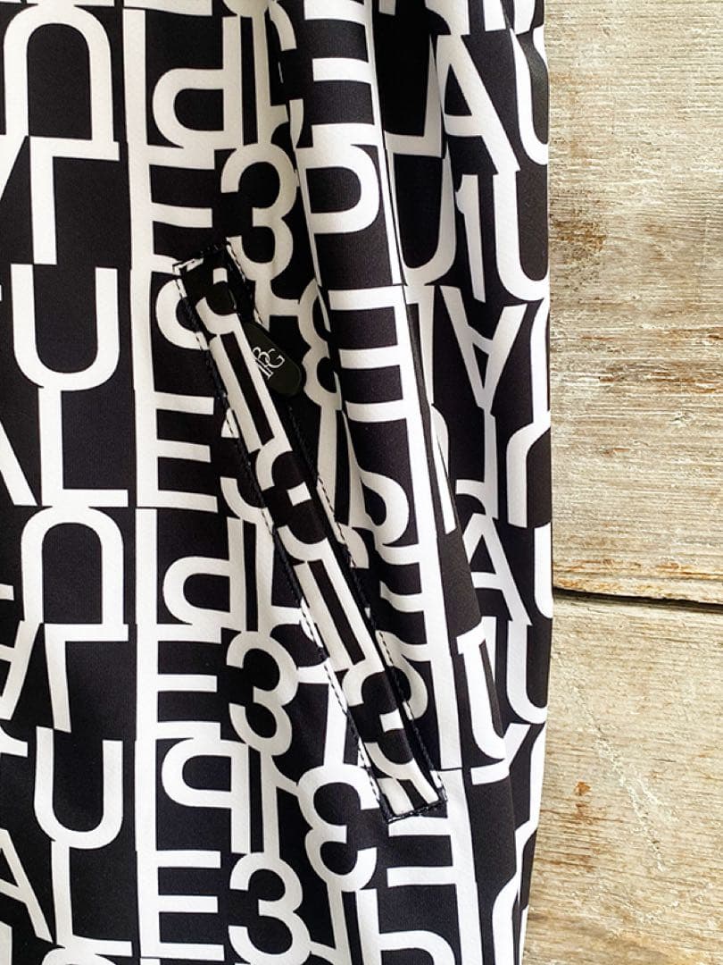 1PIU1UGUALE3 GOLF ウノピゥゴルフ ロゴブルゾン‼️