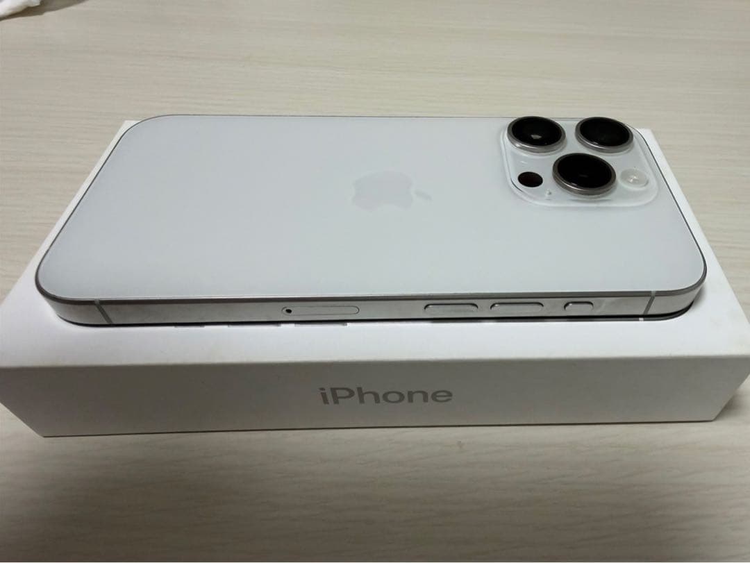 携帯電話本体 iPhone15pro 128GB