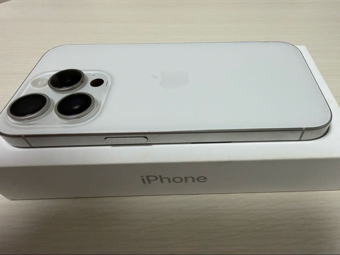 携帯電話本体 iPhone15pro 128GB