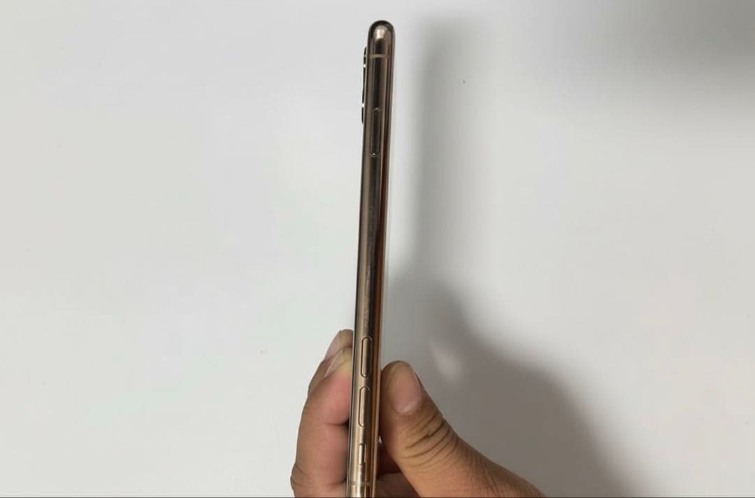携帯電話本体 Apple iPhone xs gold