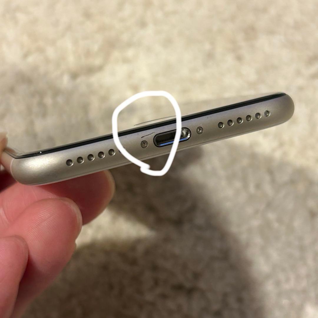 iPhone SE 第二世代 64GB ホワイト バッテリー90% SIMフリー