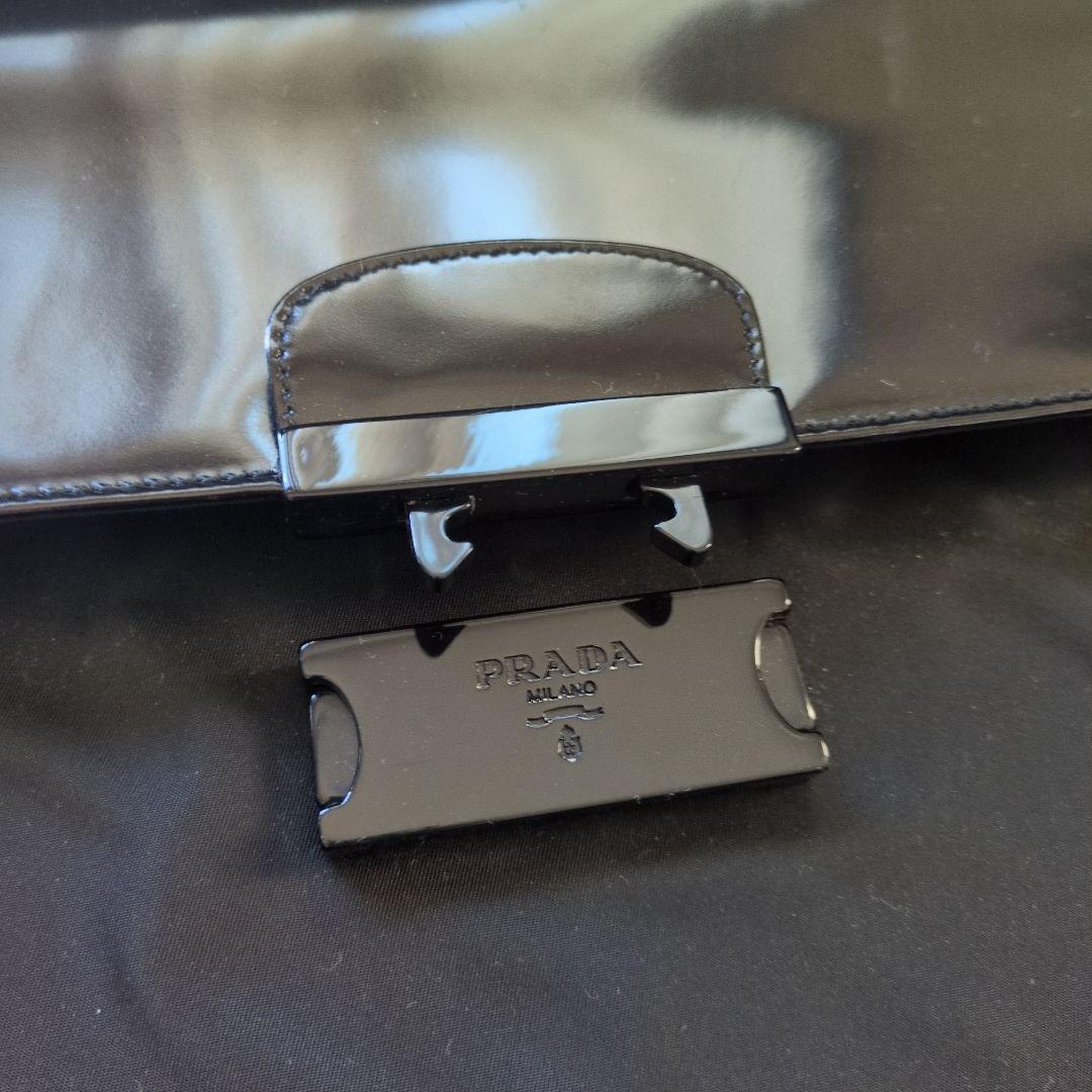 y*g様 PRADA A4 ビジネスバッグ 黒 肩紐付き
