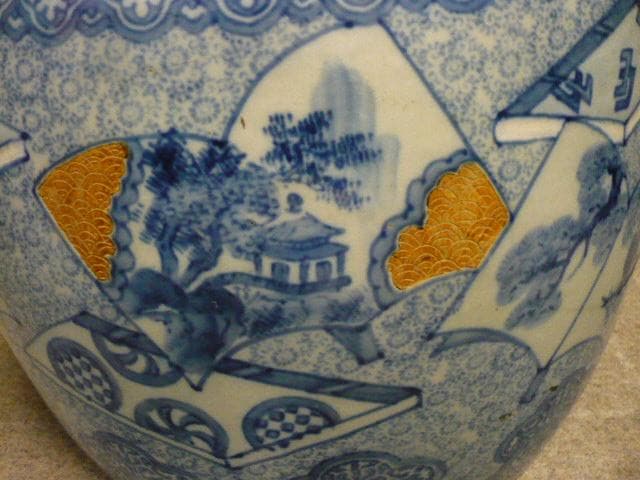 伊万里染付冊子に風景図火鉢 [B31582]