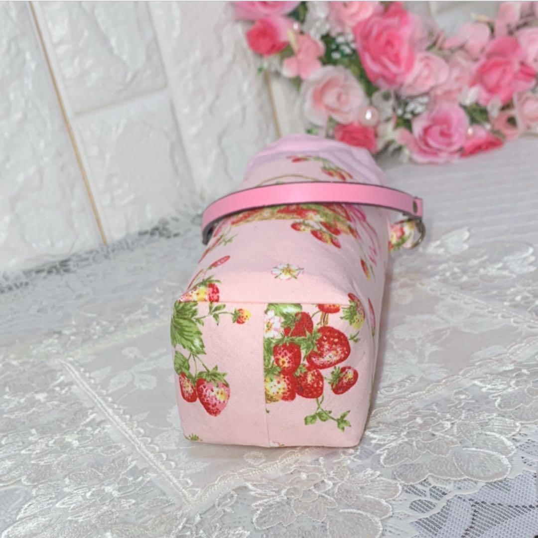 ペットボトルカバー　いちご柄　ピンク　ハンドメイド