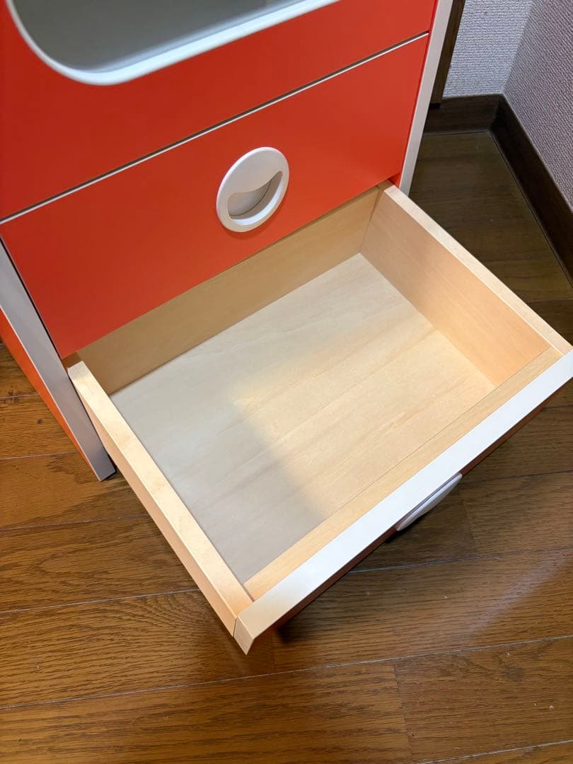 昭和レトロ　オレンジ色の棚