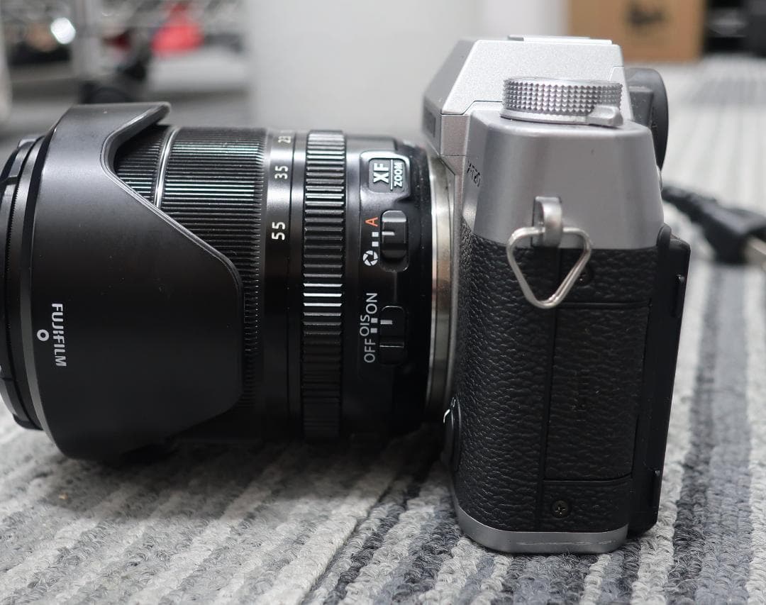 x-t20 フジフイルム　本体＋レンズ+グリップ