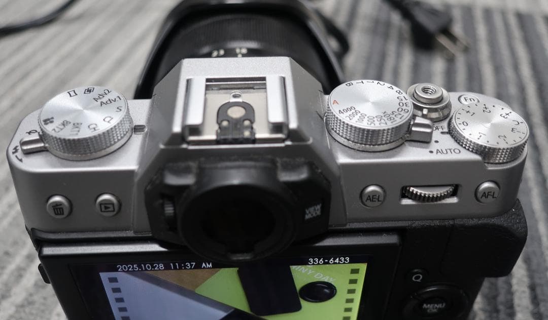 x-t20 フジフイルム　本体＋レンズ+グリップ