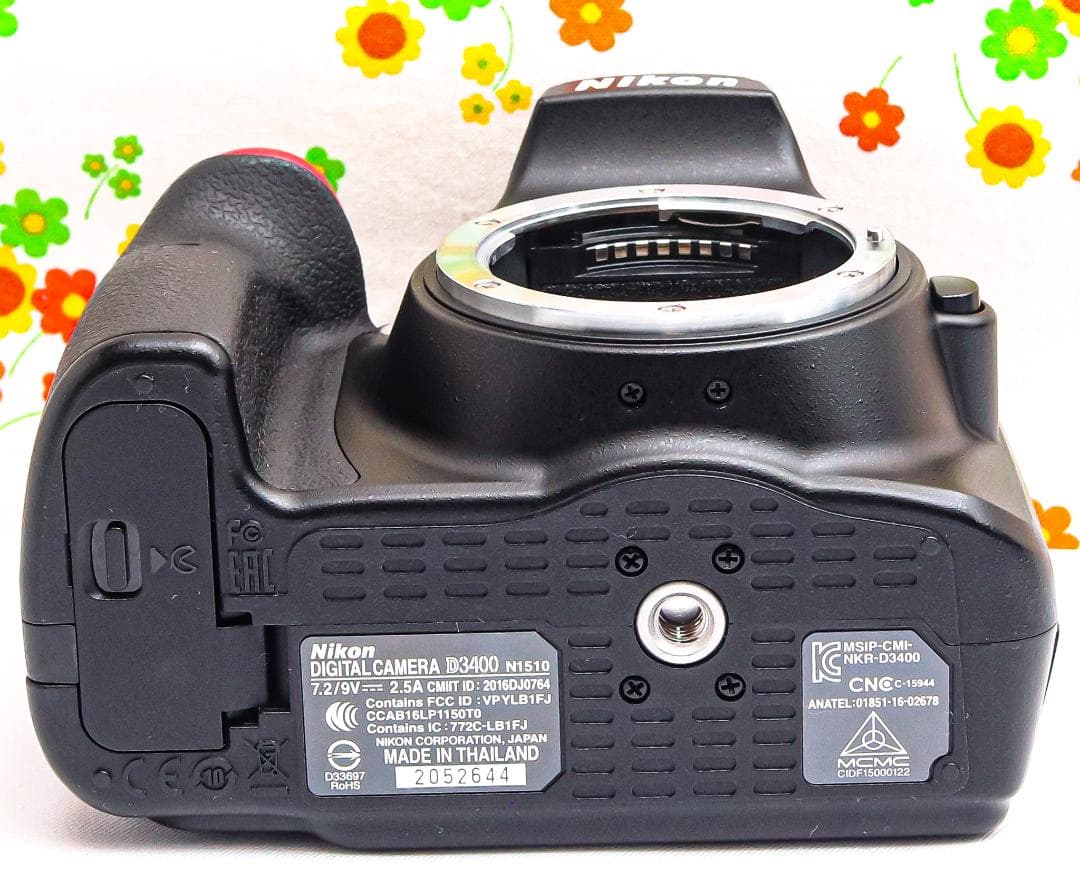 Nikon D3400 ☆初心者向け一眼レフ☆軽量＆高画質！☆スマホに転送可