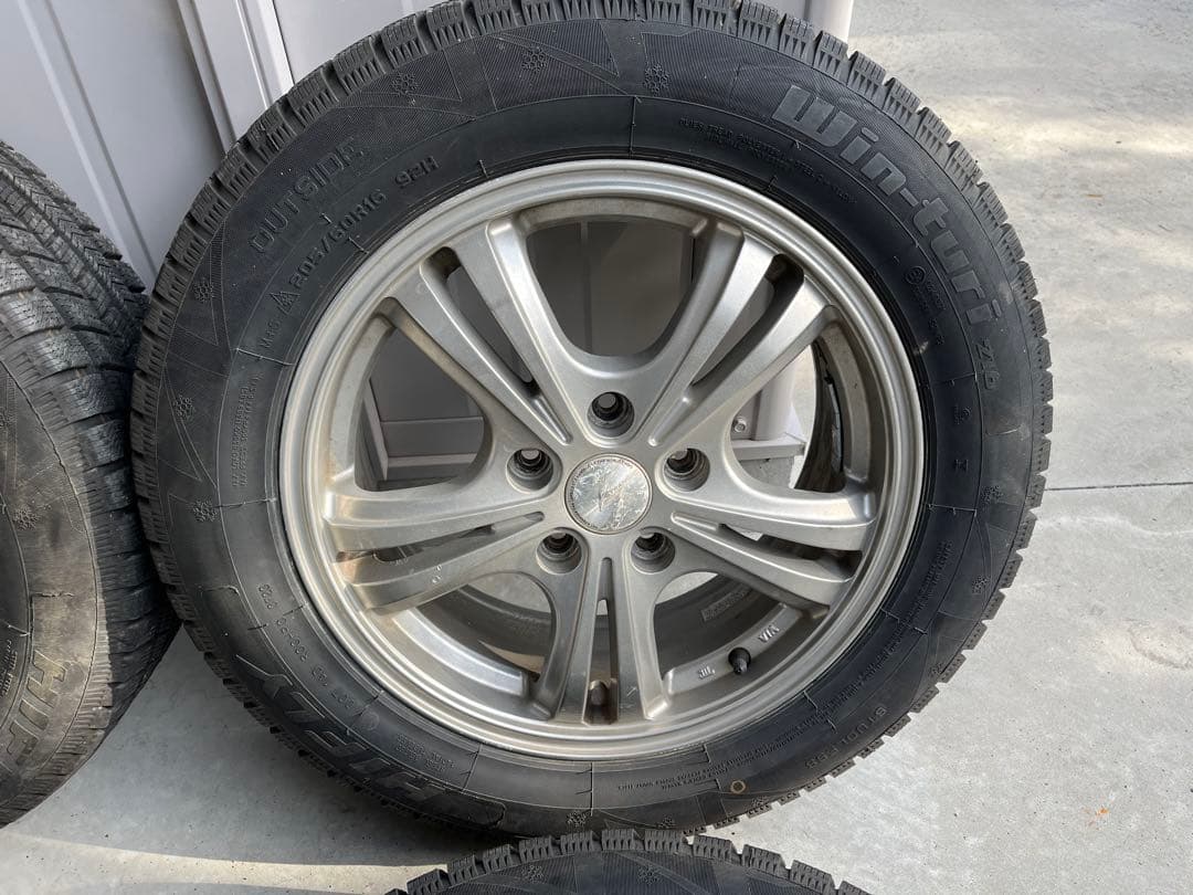 HIFLY 205/60R16 スタッドレス4本2023年製 トヨタ ノア