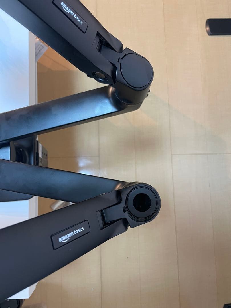 Amazonベーシック　デュアルモニターアーム （エルゴトロン）