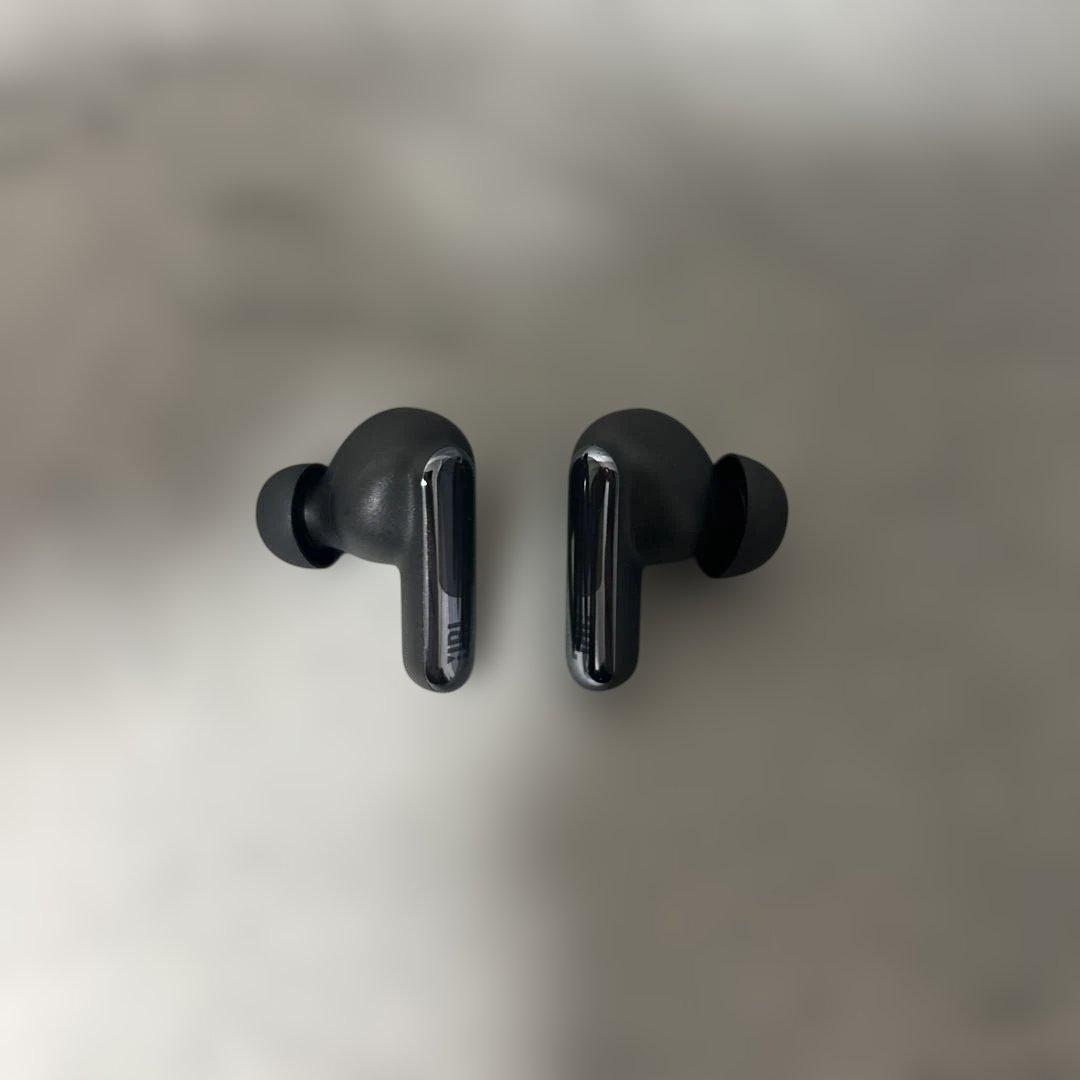 イヤホン JBL Live Beam 3