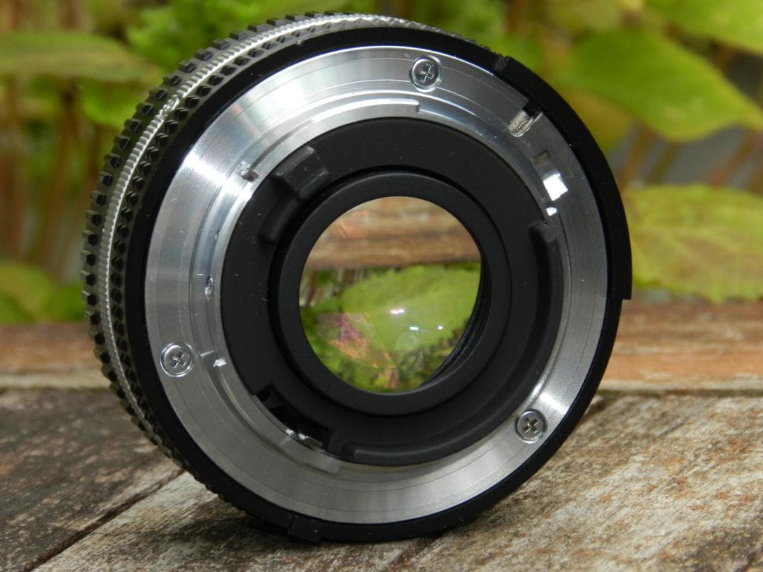 美品　Nikon NIKKOR 50mm f/1.8 パンケーキレンズ　即撮影可