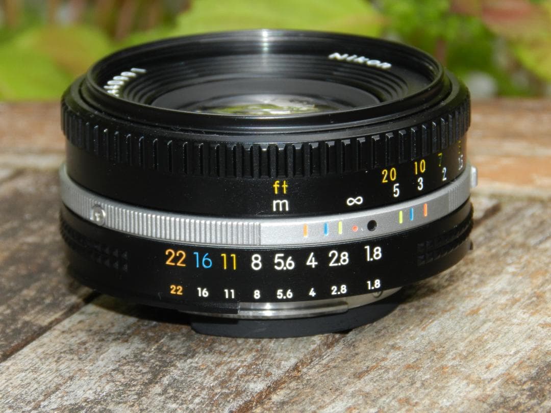美品　Nikon NIKKOR 50mm f/1.8 パンケーキレンズ　即撮影可
