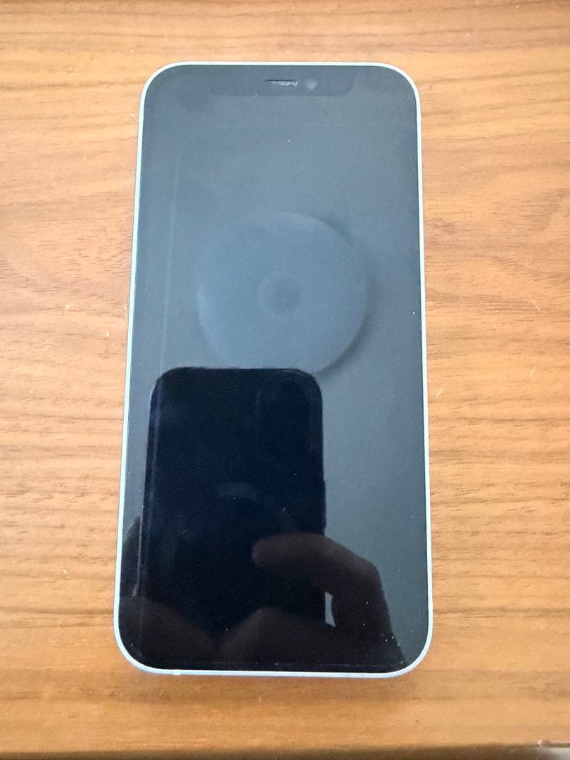 Apple iPhone 12mini ホワイト本体　SIMフリーです。