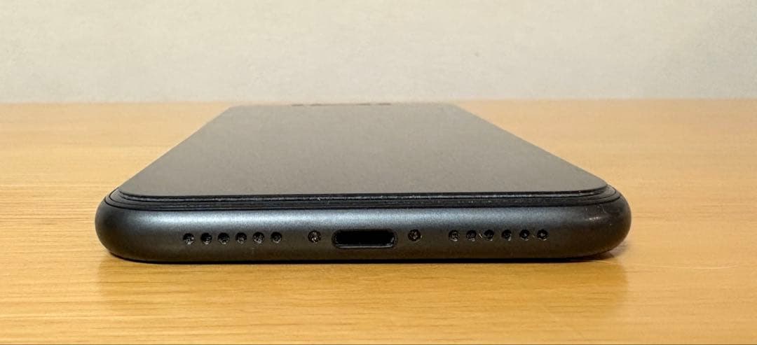 【美品】iPhone11 64GB ブラック SIMロック解除済