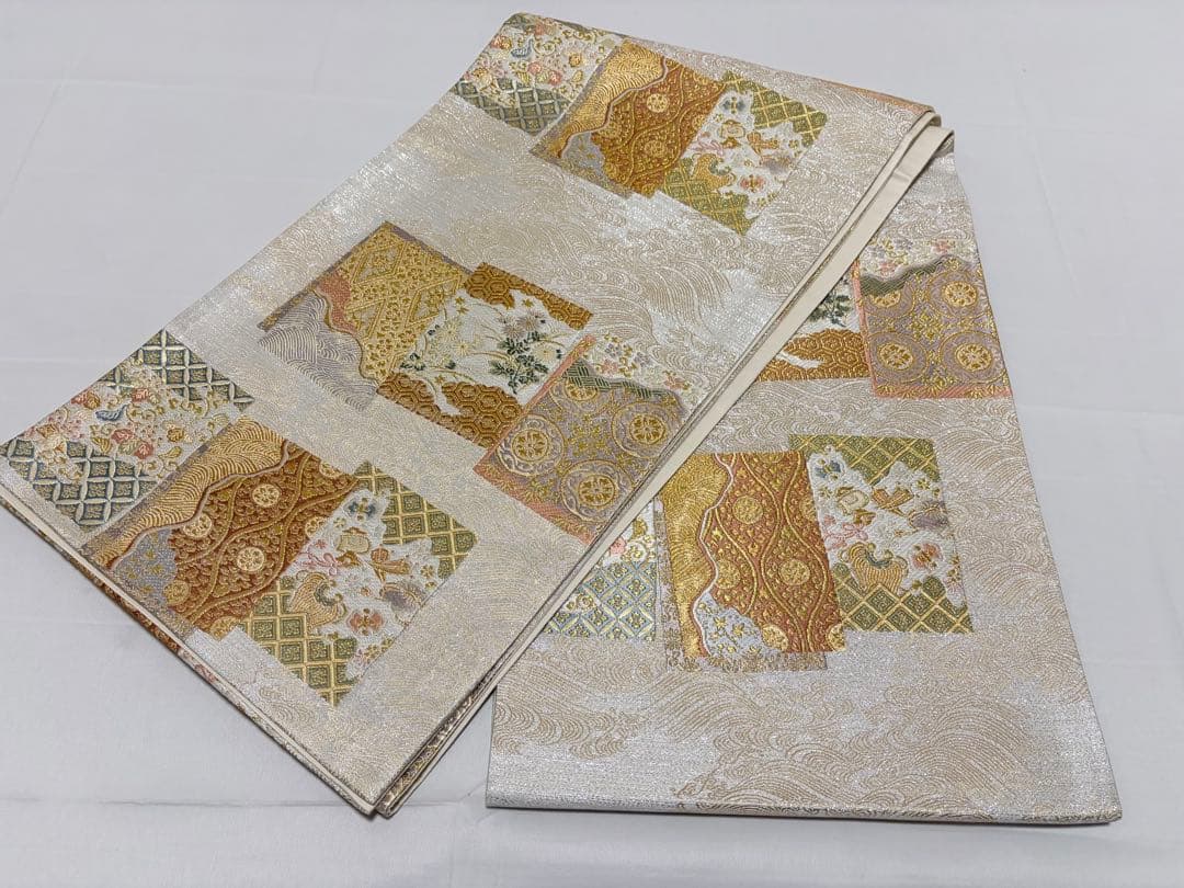 C 美品 華文 唐草唐花 宝尽くし 波 金糸 銀通し 白地 正絹 六通 袋帯