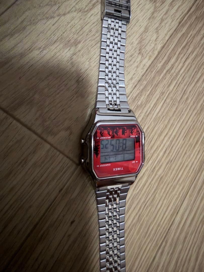 TIMEX Stranger Things デジタル時計