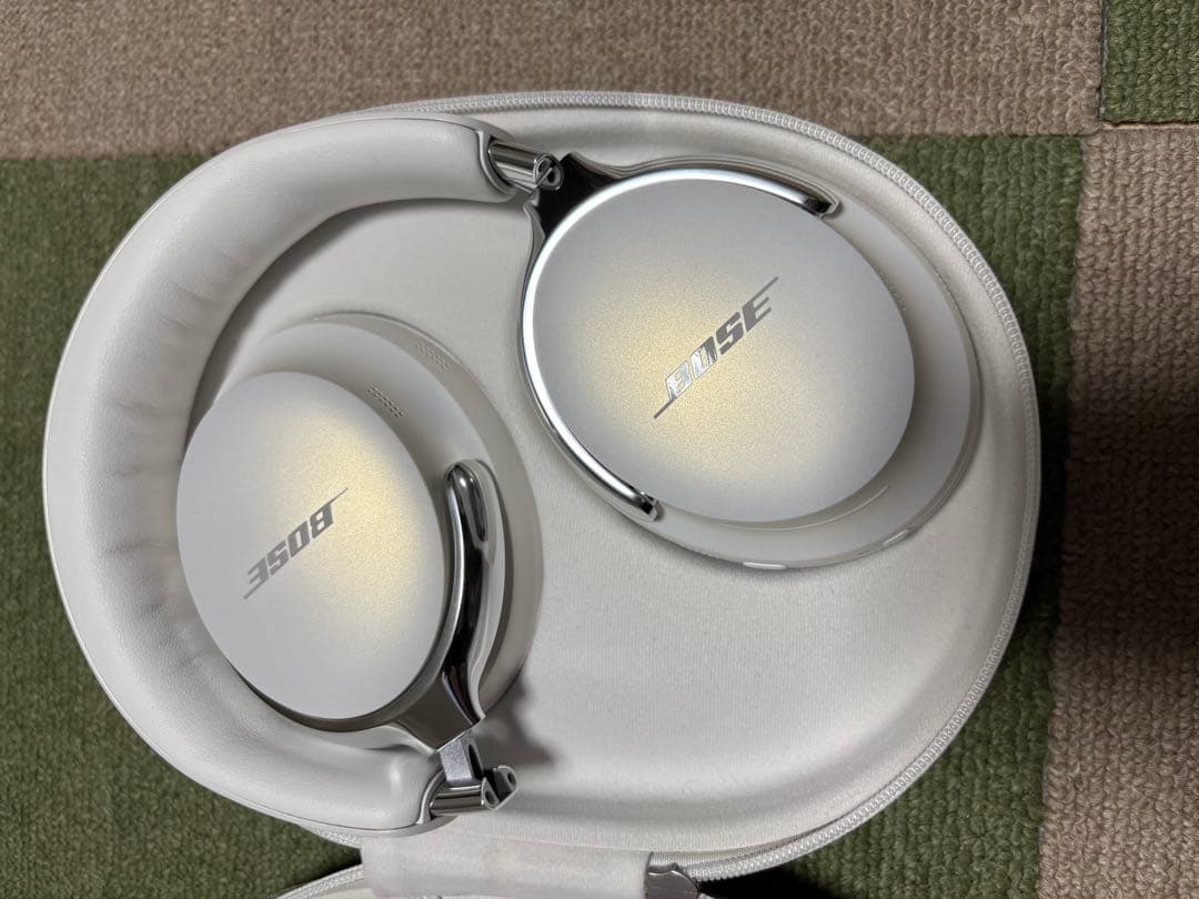 【極美品】Bose QuietComfortウルトラヘッドホン60周年モデル