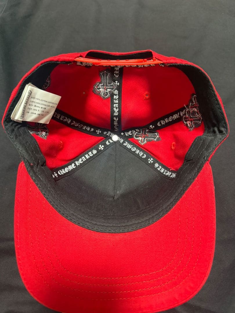 赤 スナップバックキャップ
