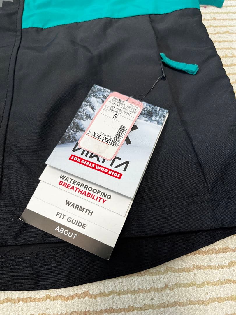 新品　ニキータ　スノーボード　ウエア　ジャケット　レディースS スキー