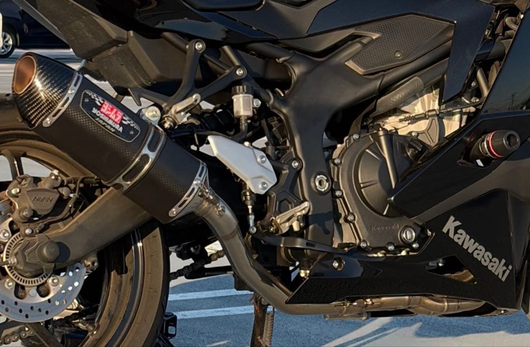 ZX-25R ヨシムラマフラー　R-77S サイクロン カーボンエンド 政府認証