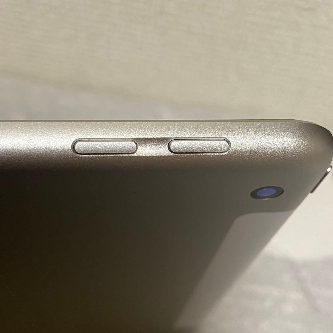 Apple iPad(第６世代)Wi-Fi＋Cellular 32GB シルバー