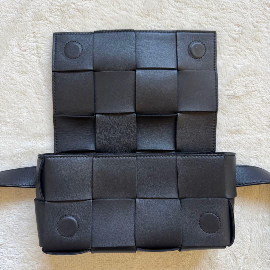 美品☆ ボッテガヴェネタ　カセット　ボディバッグ　ベルトバッグ　イントレチャート