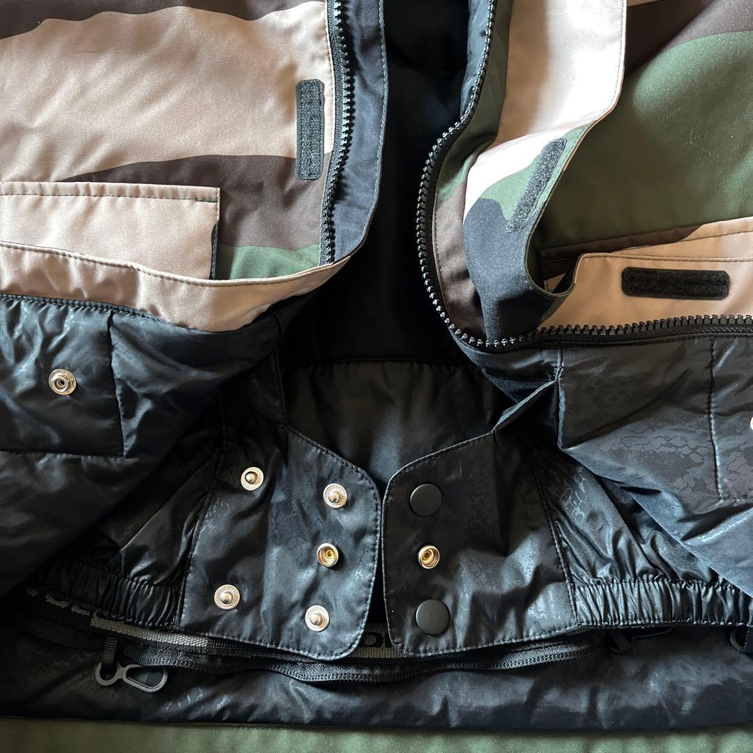 超美品　VOLCOM (ボルコム)ウェア　スノボー