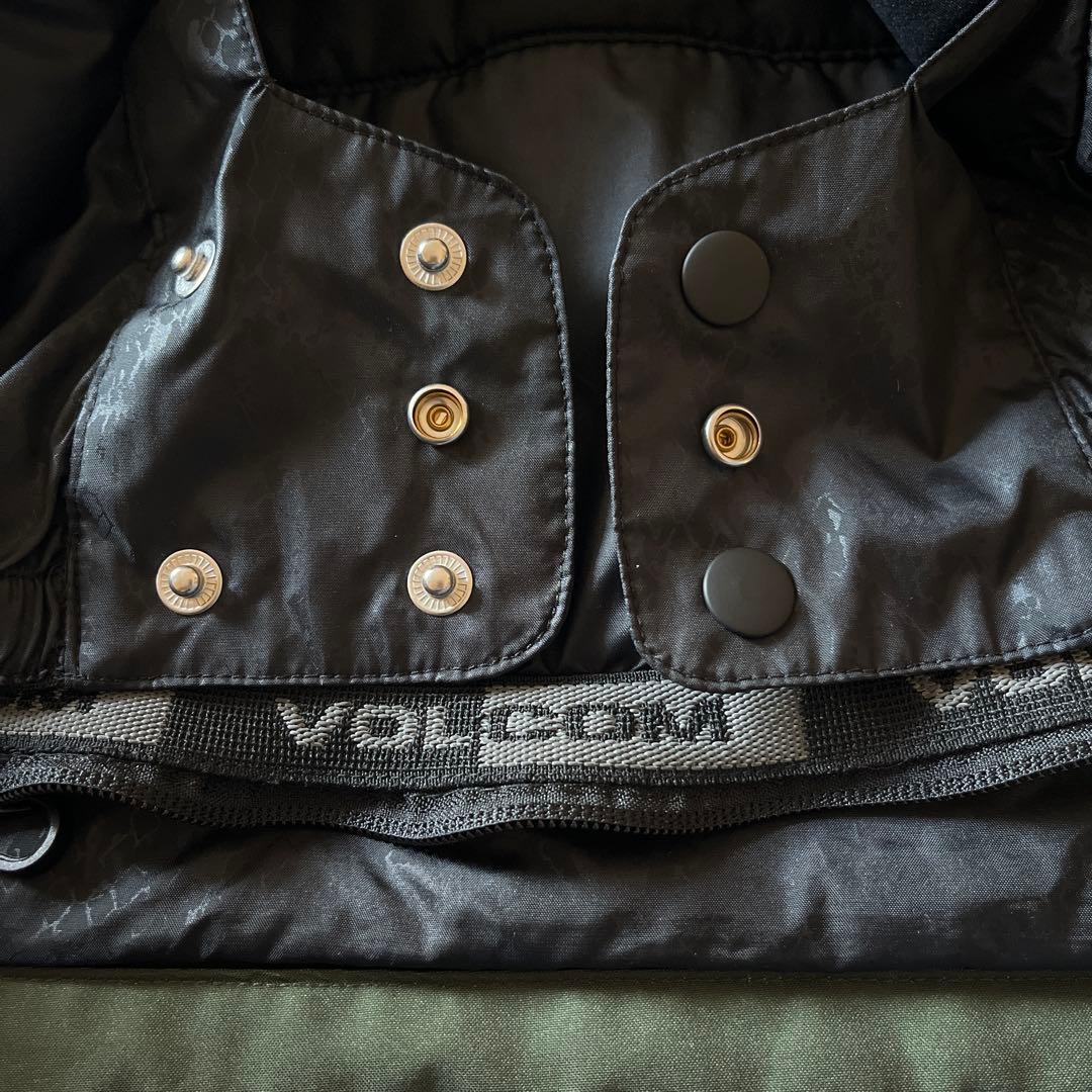 超美品　VOLCOM (ボルコム)ウェア　スノボー